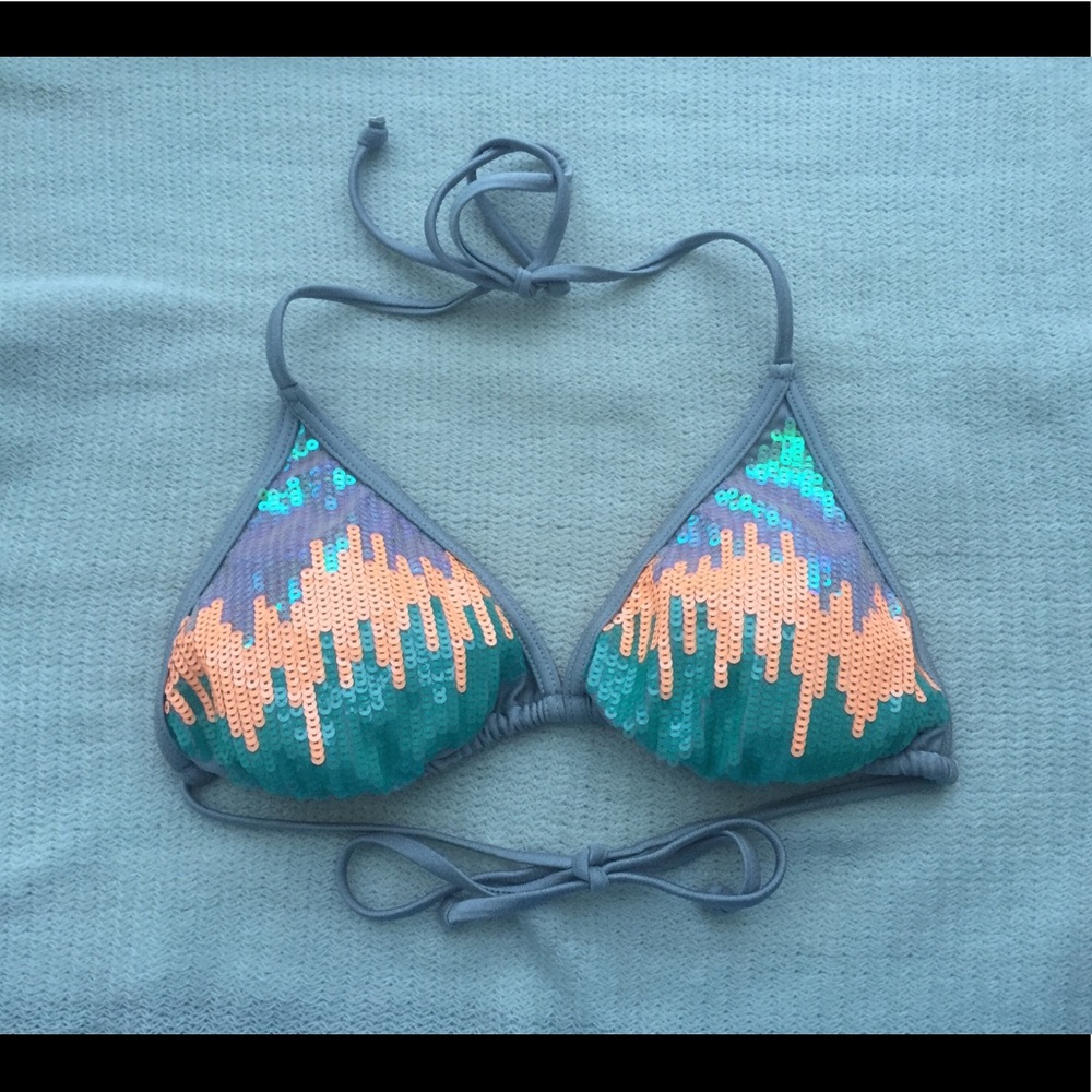 LIKE NEW✨ Sequence Bikini Top Small/Petite